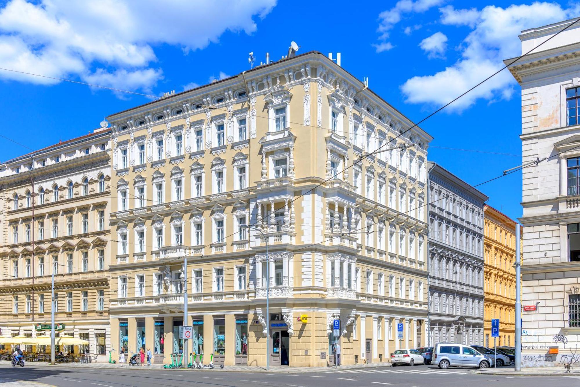 Royal Prague City Apartments Exteriör bild